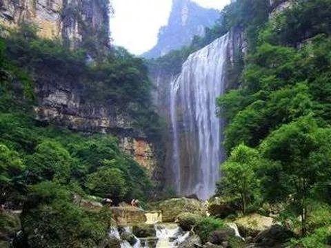“争取尽快搞副省级”，曹炯芳致使湘潭违规新增举债435亿元，33个工程烂尾